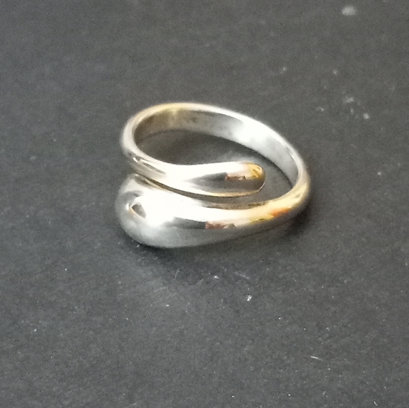 Sterling Silver Bypass Ring - Picture 2 of 7
